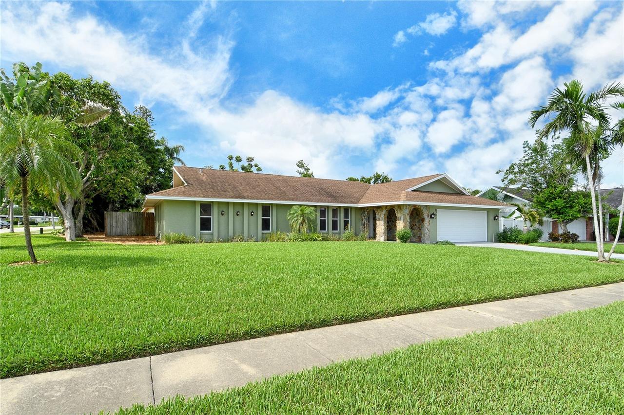 6303 3rd Ave., Bradenton, FL 34209