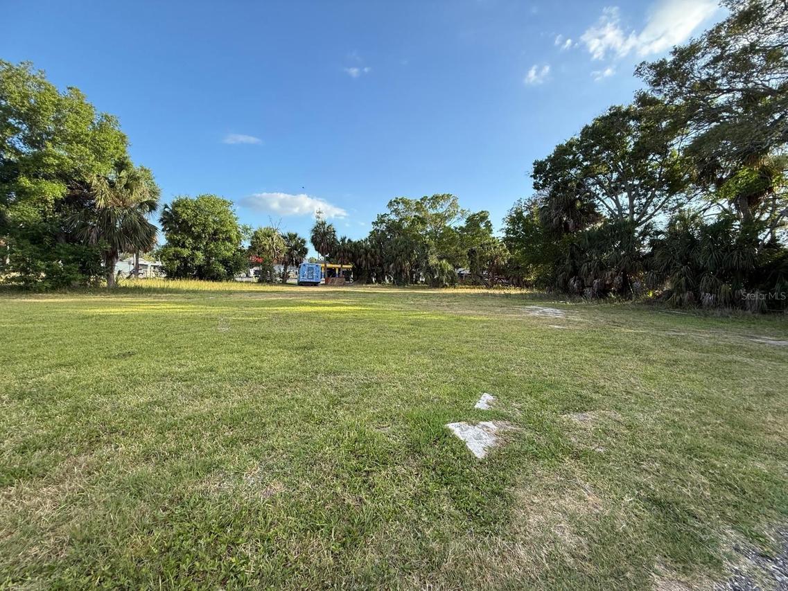 3733 6th St., St Petersburg, FL 33705