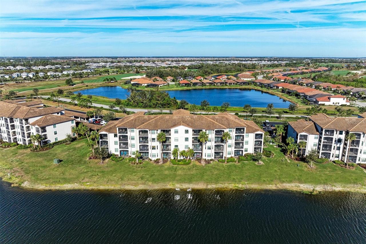 16814 Vardon Ter. #103, Bradenton, FL 34211