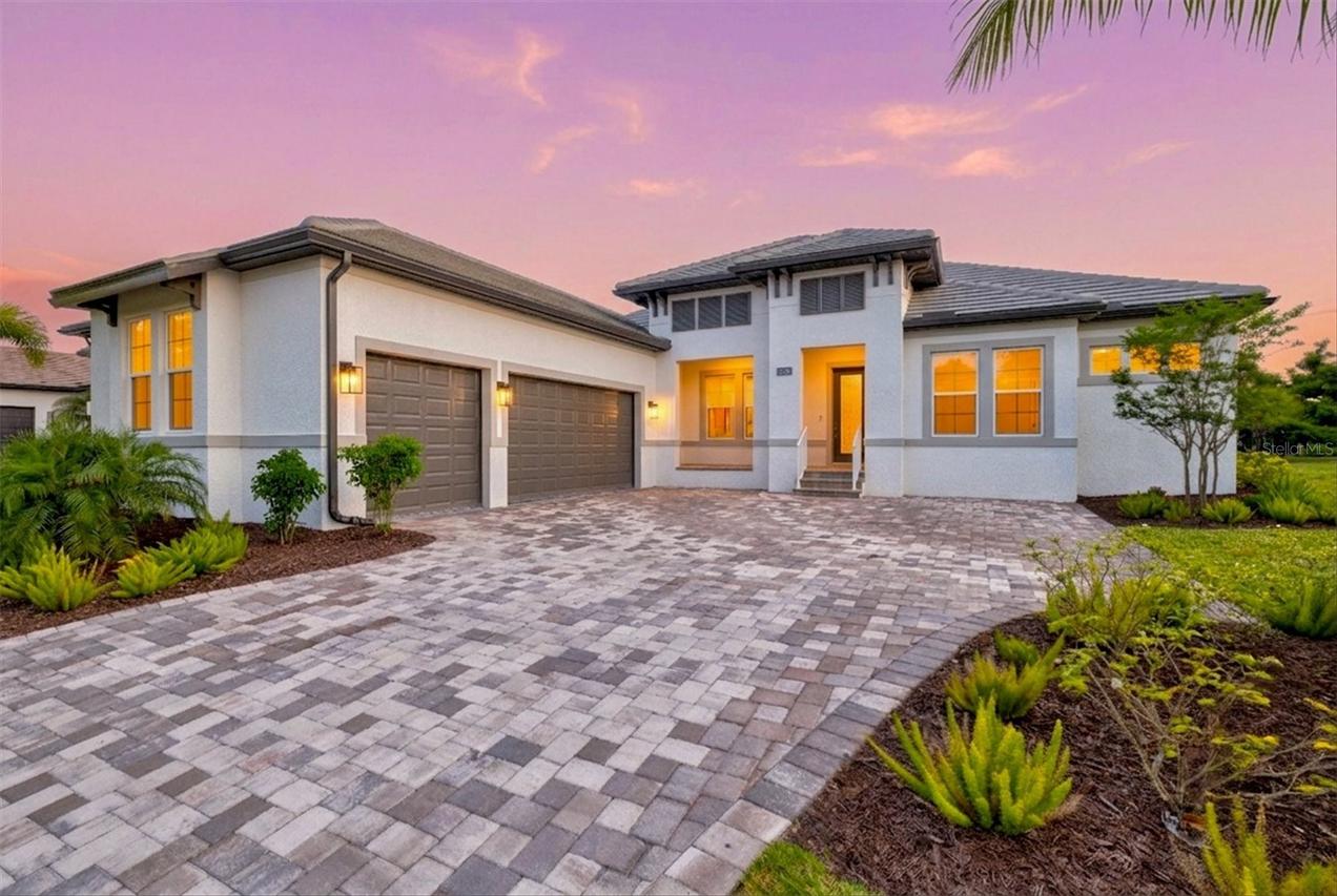 1154 Kings Way Dr., Nokomis, FL 34275