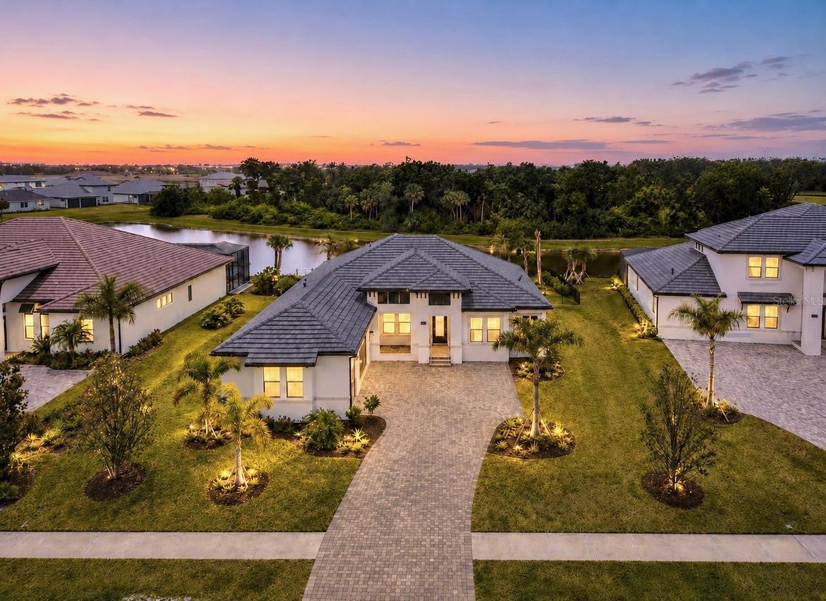 1154 Kings Way Dr., Nokomis, FL 34275