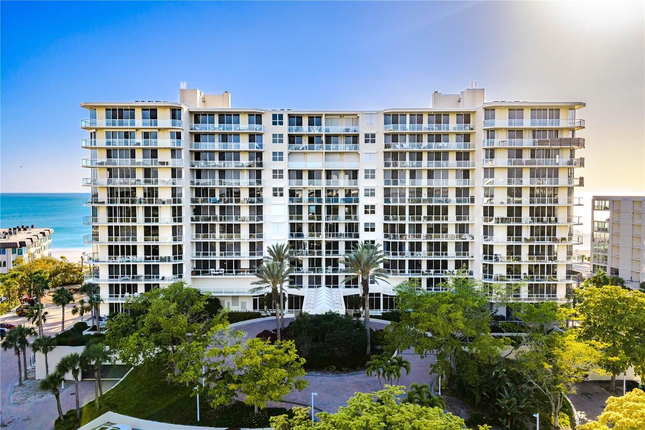 1800 Benjamin Franklin Dr. #A905, Sarasota, FL 34236