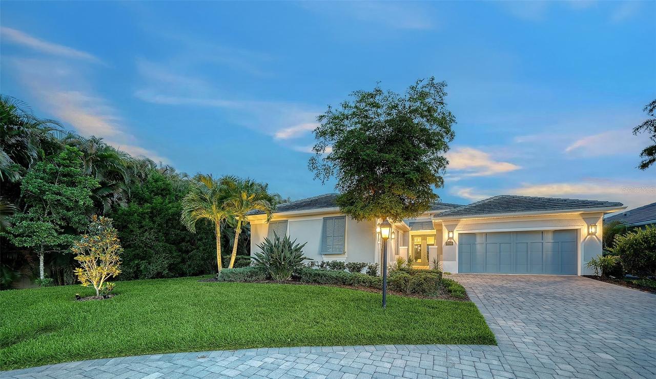 7700 Sandhill Lake Dr., Sarasota, FL 34241