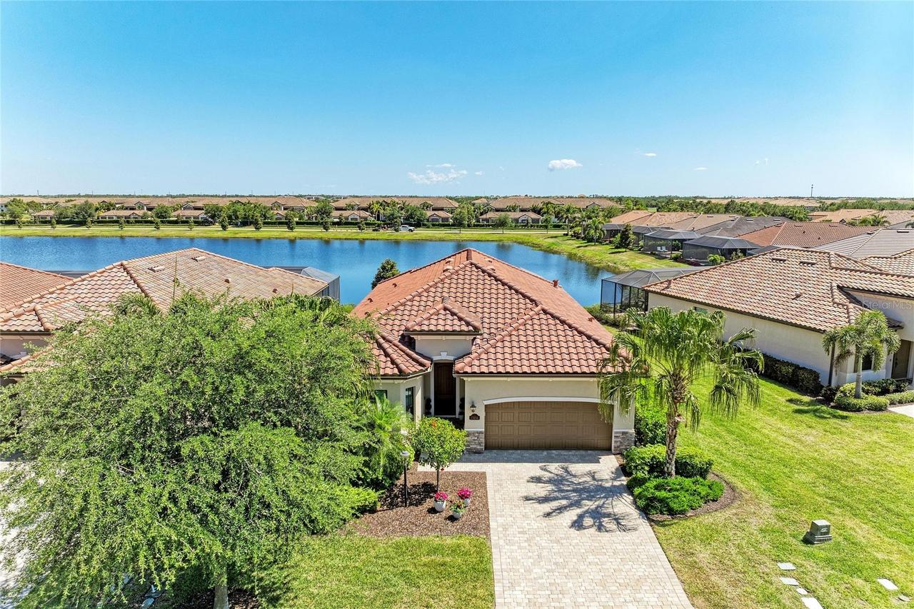 17456 Hickok Belt Loop, Lakewood Ranch, FL 34211