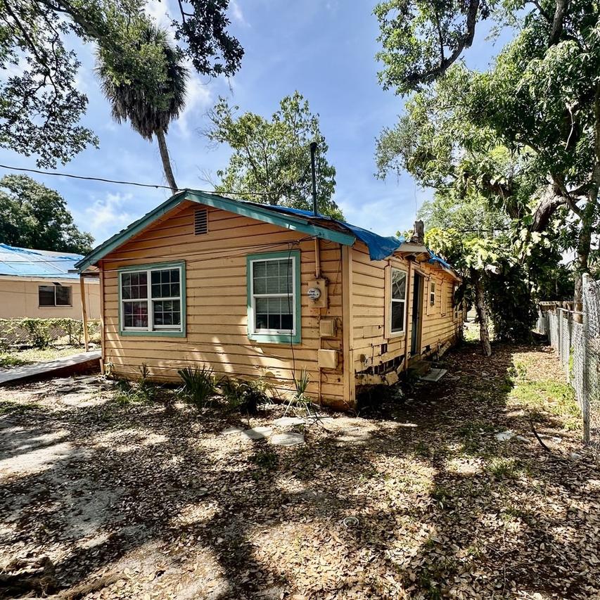 1645 23rd St., Sarasota, FL 34234