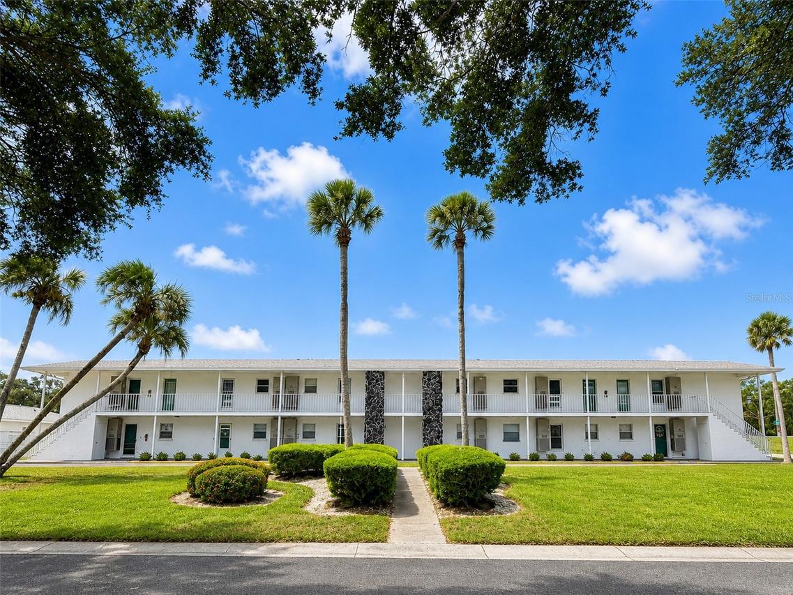 3900 Roxane Blvd. #11B, Sarasota, FL 34235