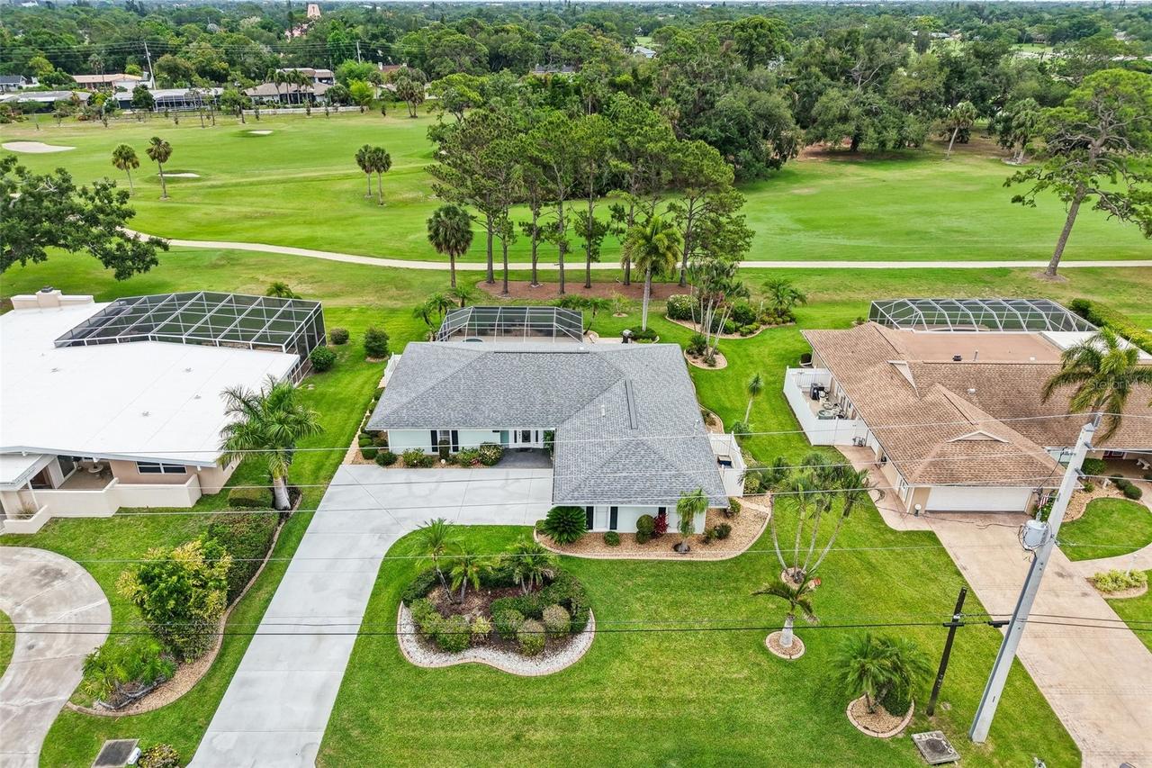 530 Magellan Dr., Sarasota, FL 34243