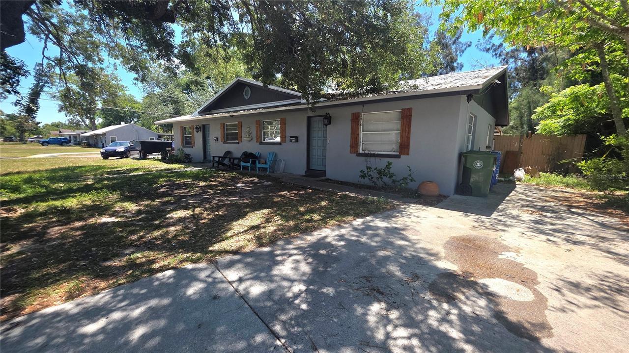 2126 2nd Ave., Bradenton, FL 34208