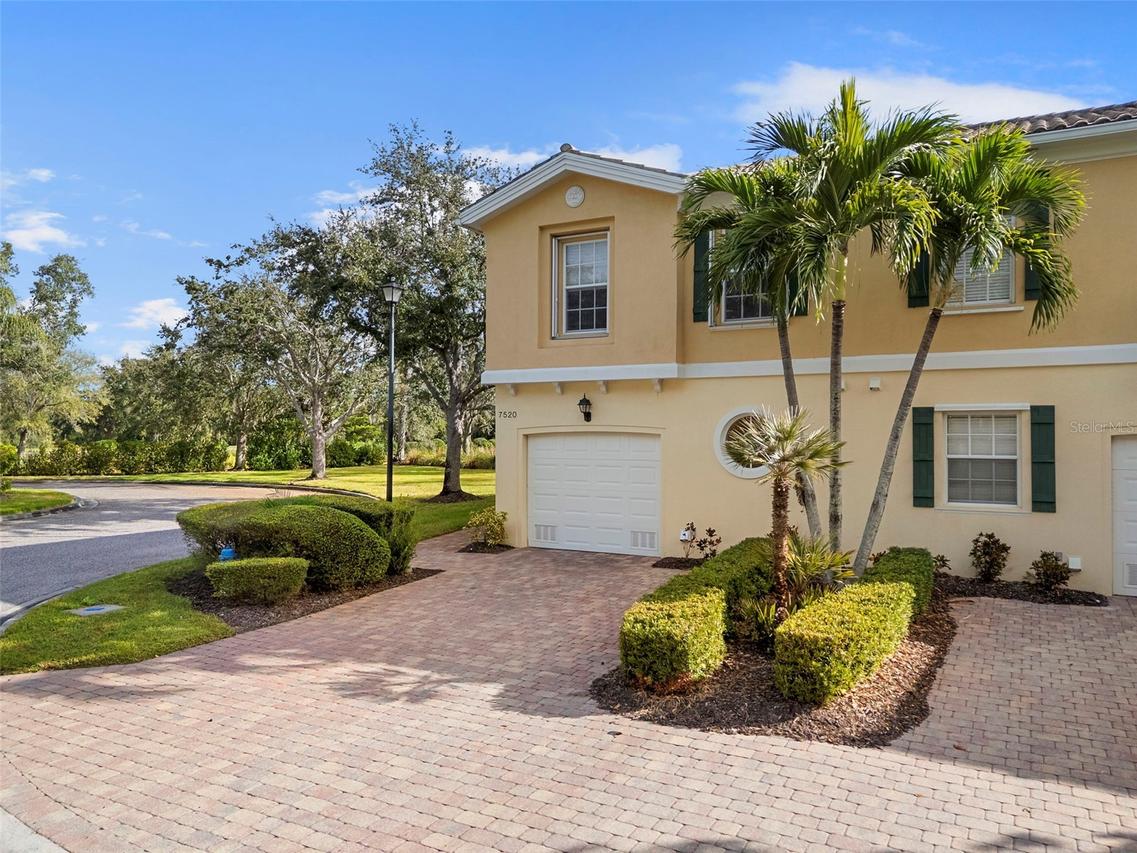 7520 Andora Dr., Sarasota, FL 34238