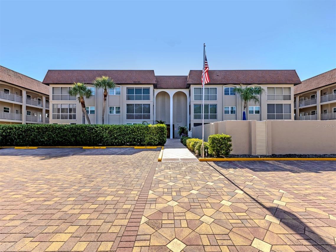 101 Park Blvd. #106, Venice, FL 34285