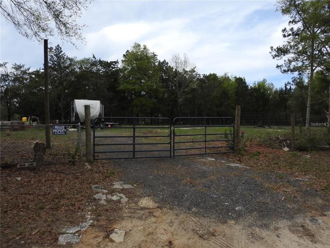 103 George Dr., Interlachen, FL 32148