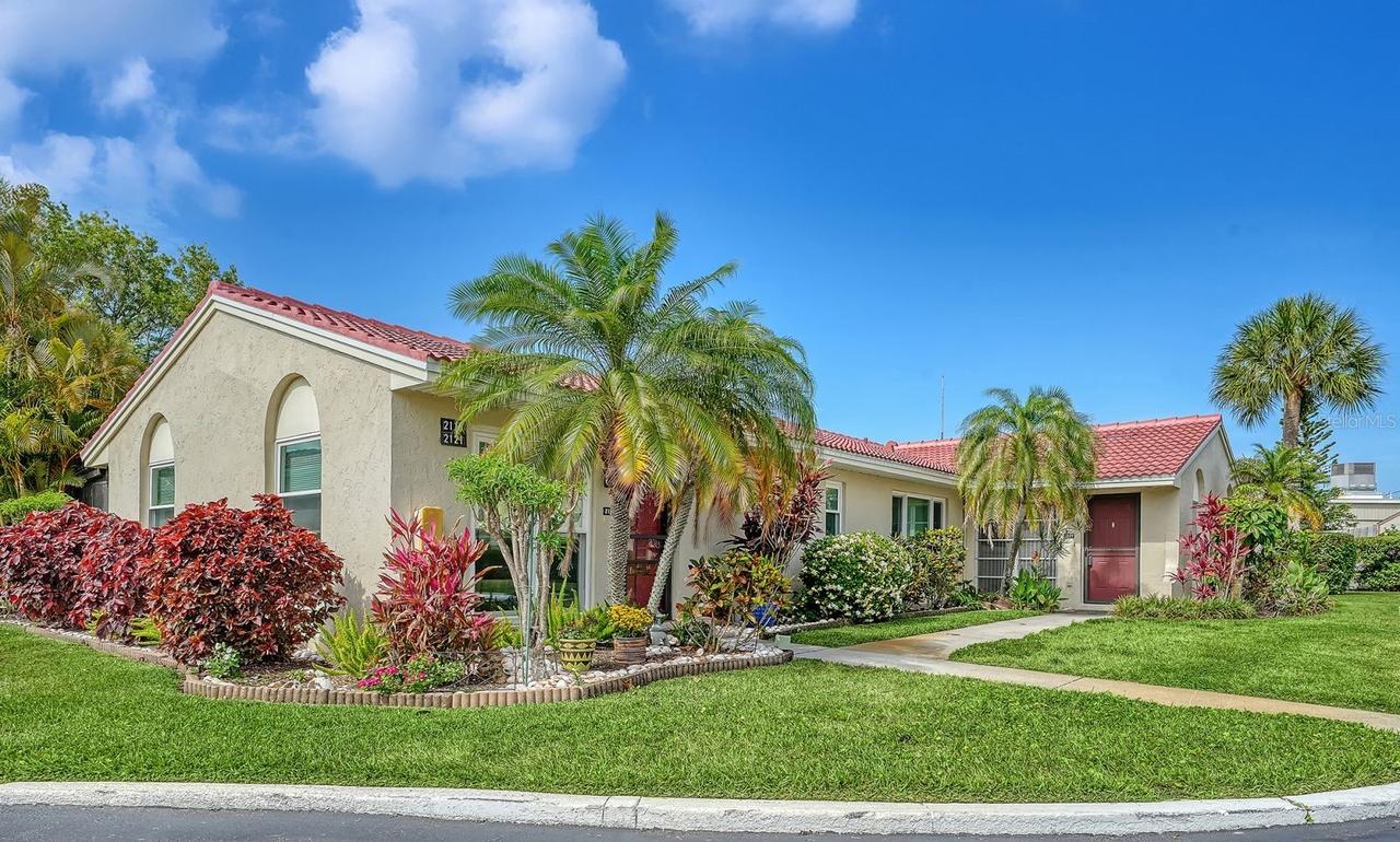 2121 Pueblo Cir. #V6, Sarasota, FL 34231