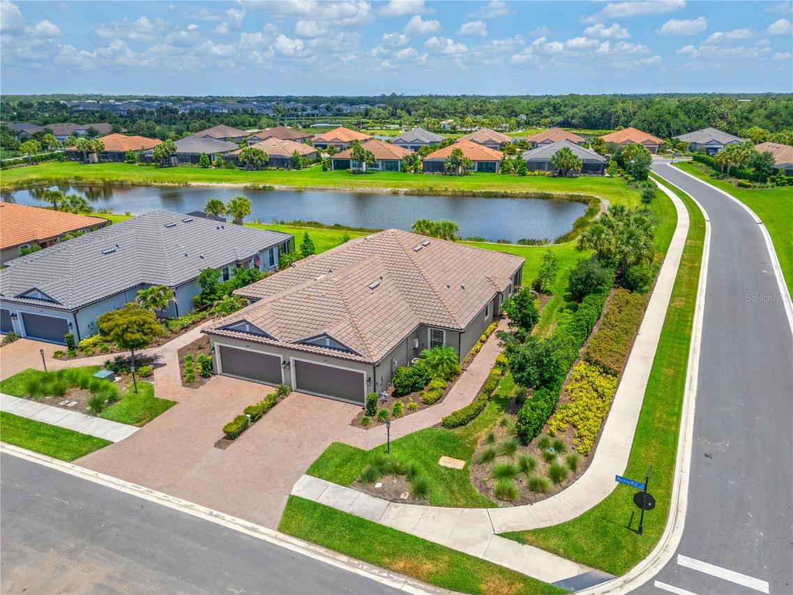 10429 Morning Mist Ln., Sarasota, FL 34241