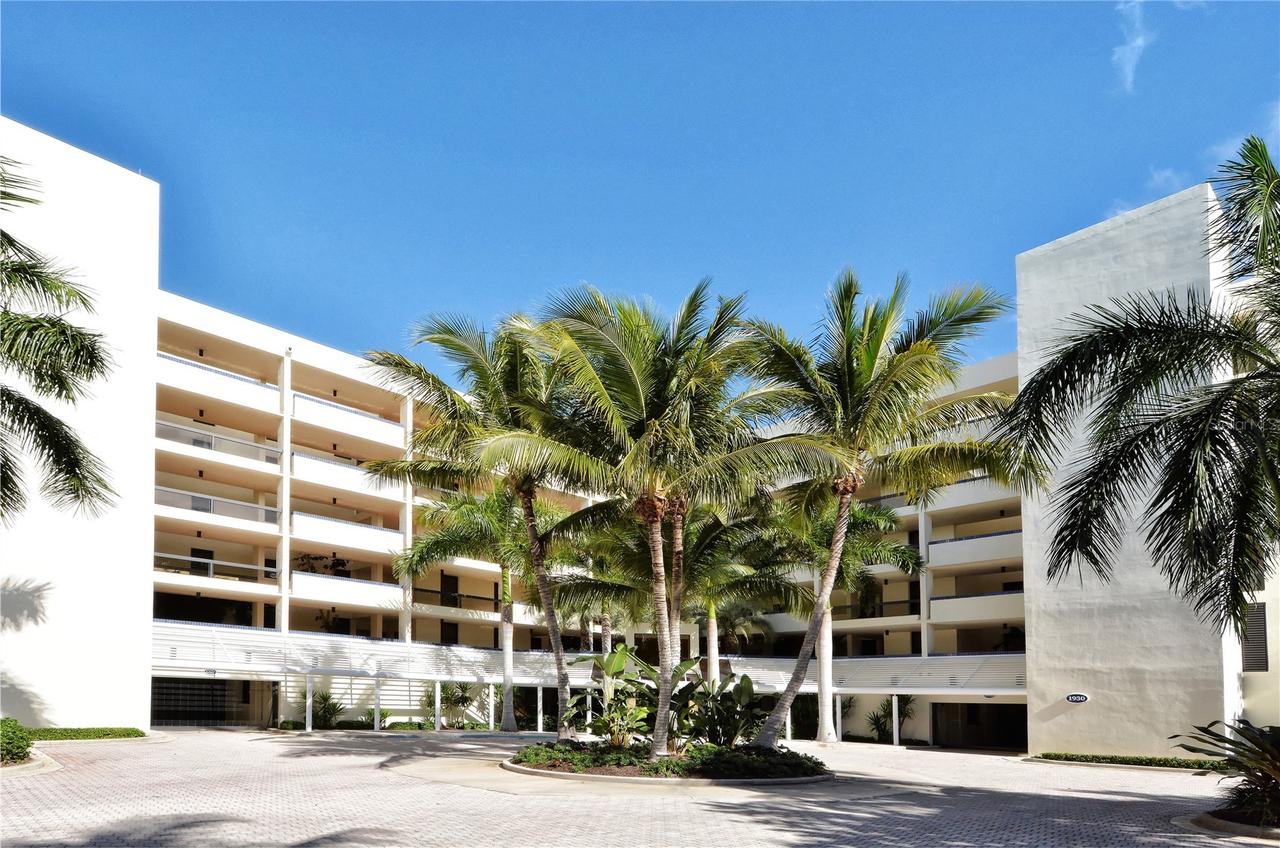 1930 Harbourside Dr. #122, Longboat Key, FL 34228