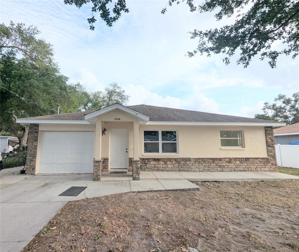 1808 36th Ave., Bradenton, FL 34208