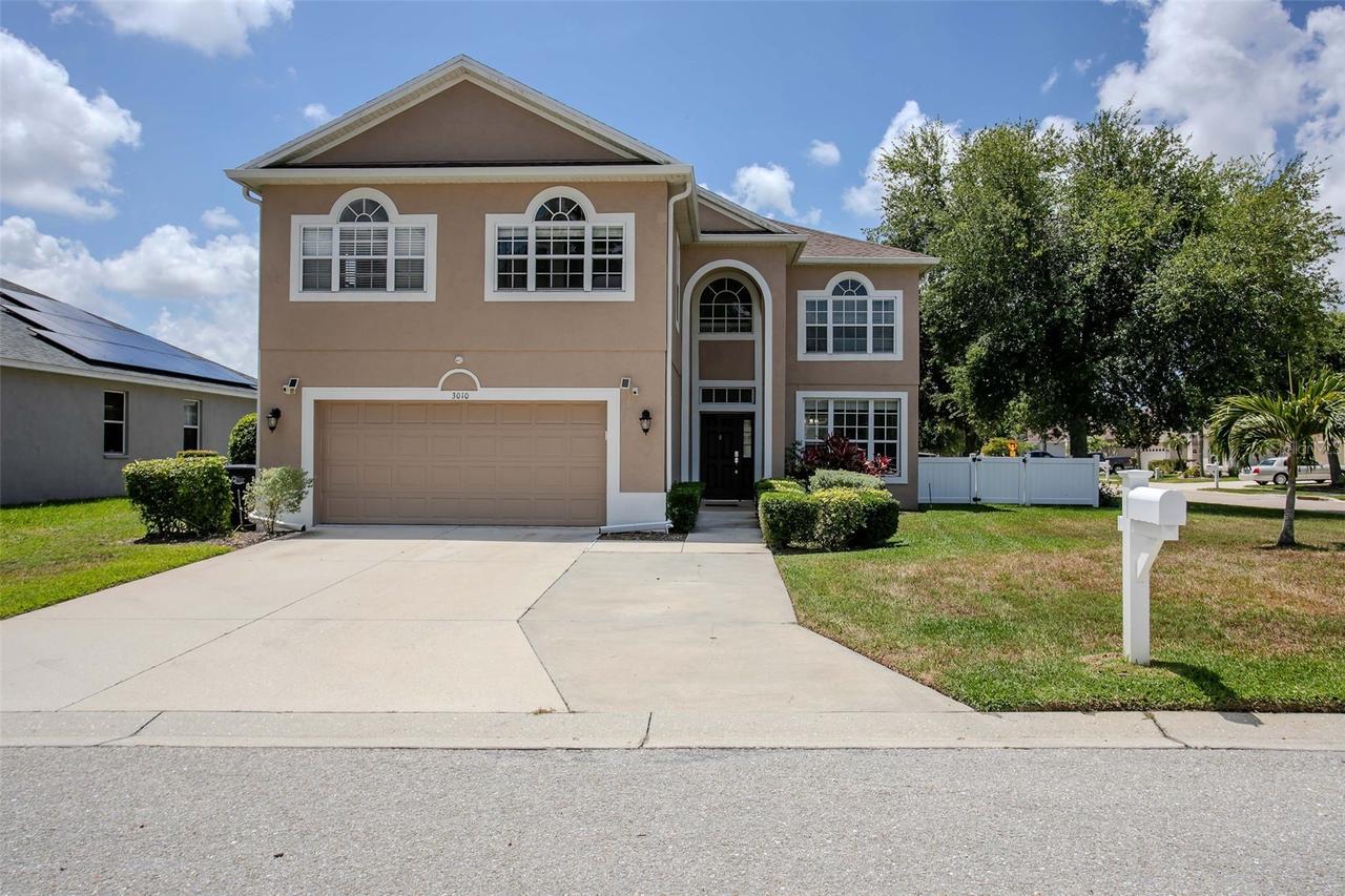 3010 42nd Ave., Bradenton, FL 34208