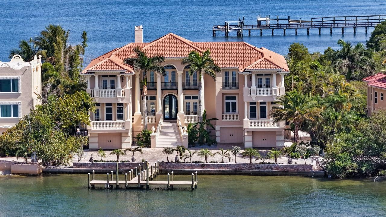 1356 Point Crisp Rd., Sarasota, FL 34242