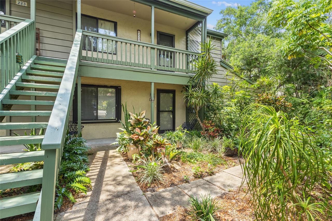 1623 Pelican Cove Rd. #122, Sarasota, FL 34231