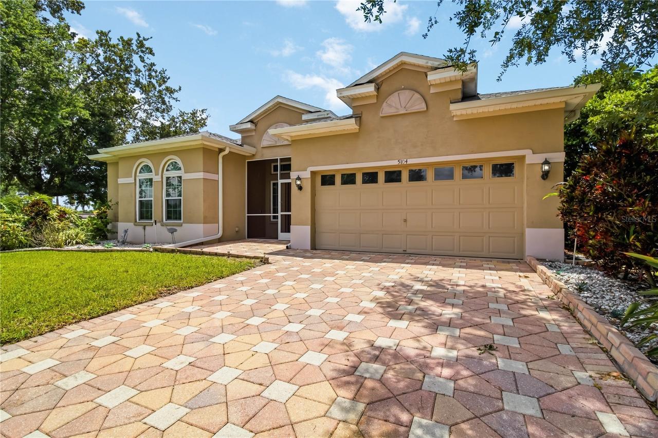 5104 52nd Ave., Bradenton, FL 34210