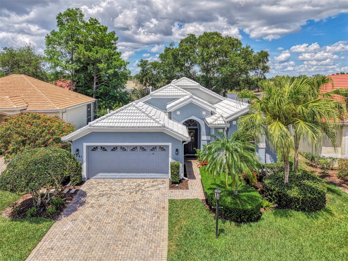 5261 Highbury Cir., Sarasota, FL 34238