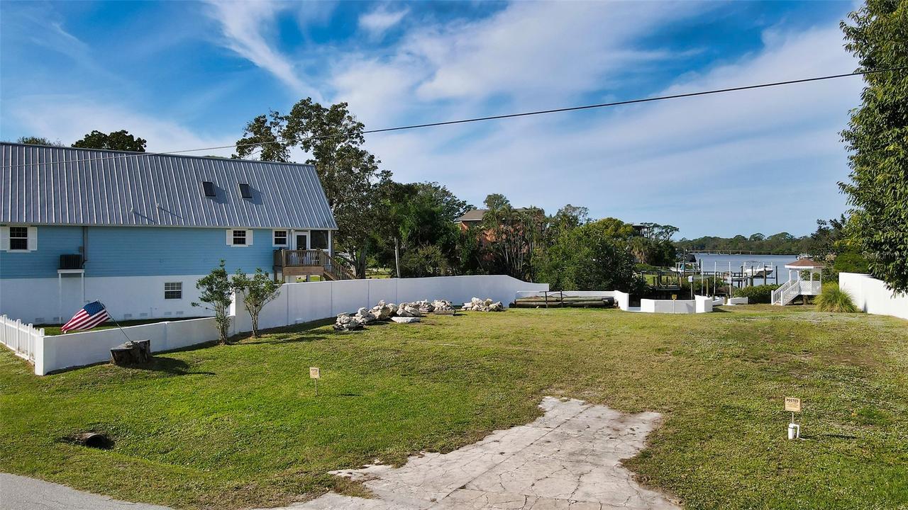 223 Ravenna St., Nokomis, FL 34275
