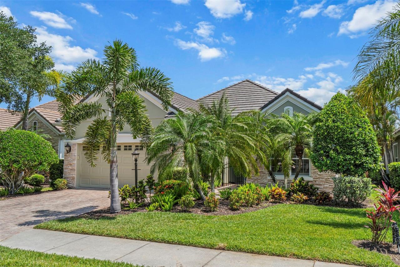 12037 Thornhill Ct., Lakewood Ranch, FL 34202