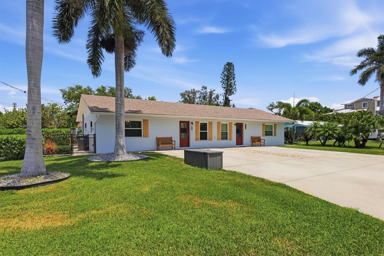 10121 46th Ave., Bradenton, FL 34210