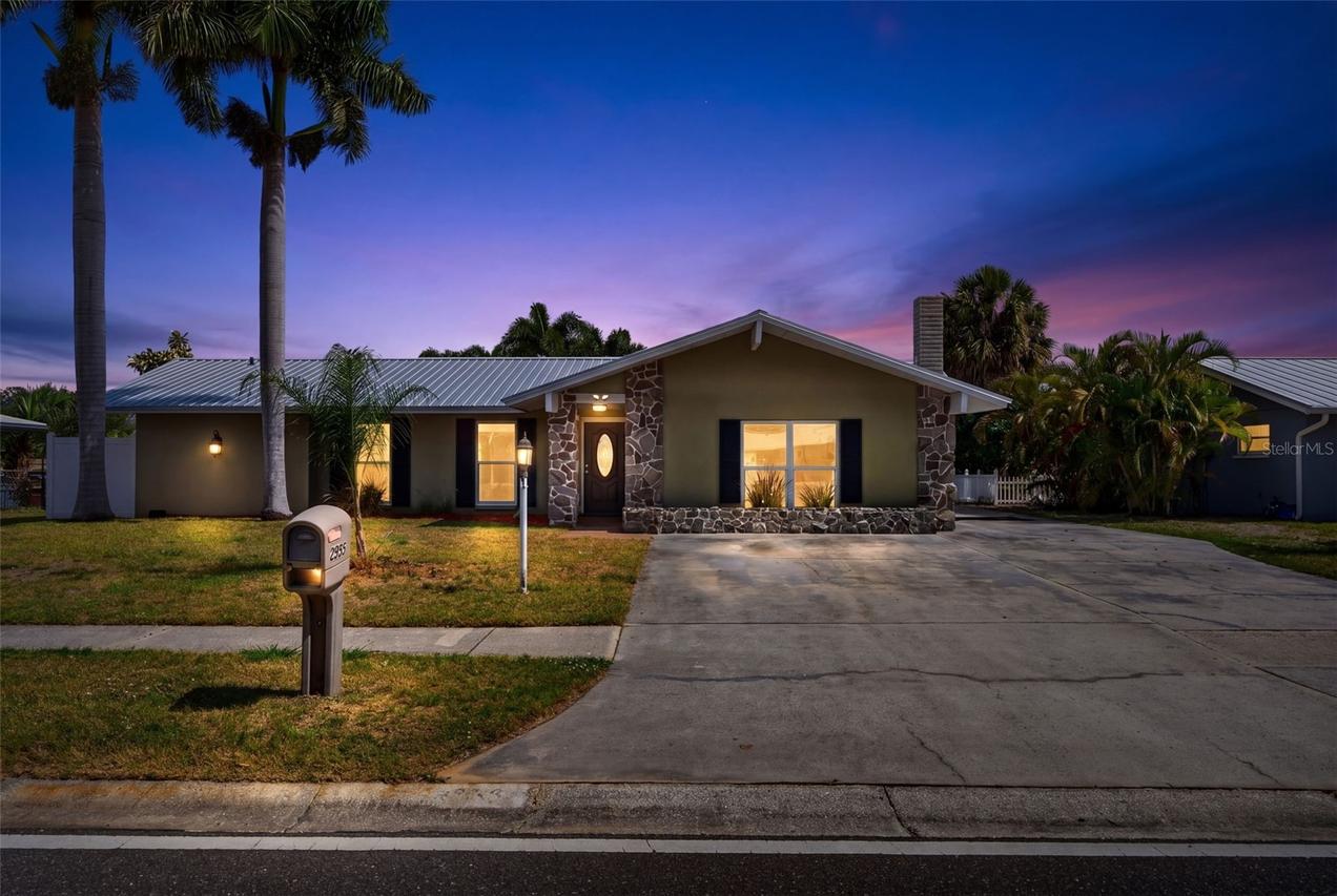 2555 Constitution Blvd., Sarasota, FL 34231