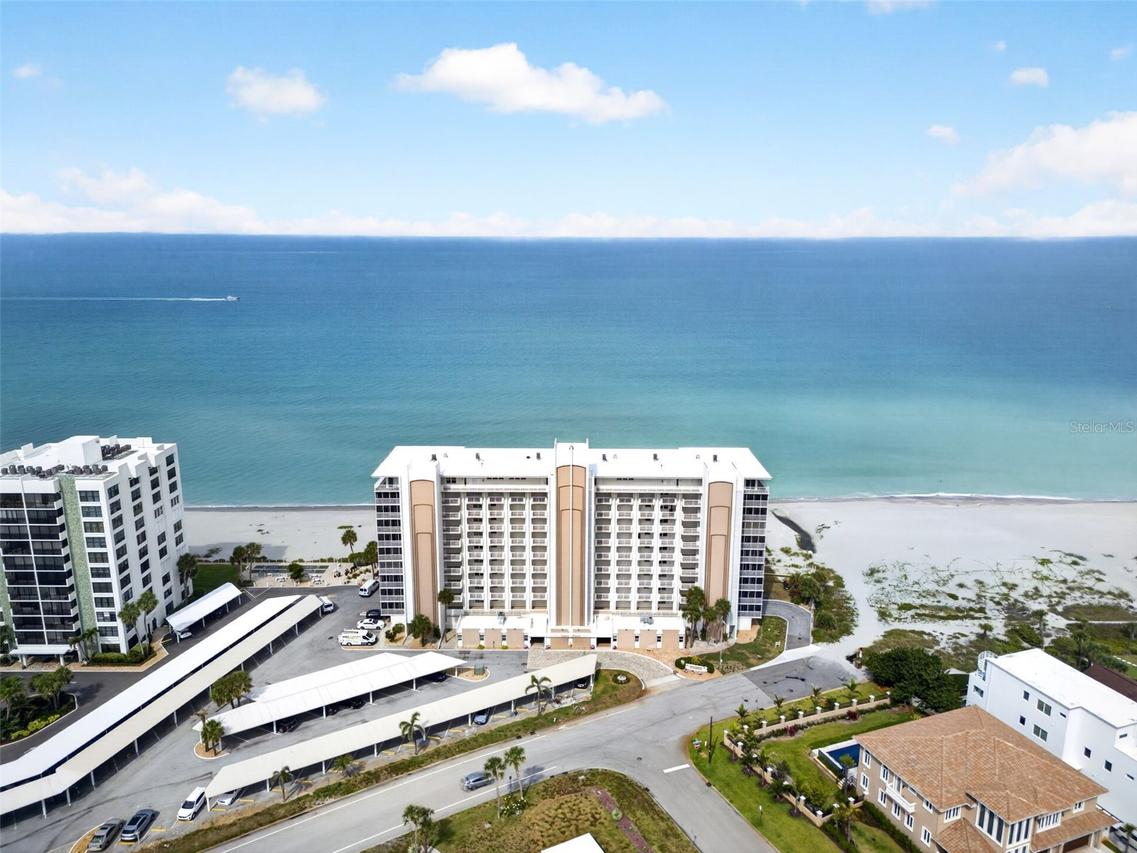 633 Alhambra Rd. #205, Venice, FL 34285