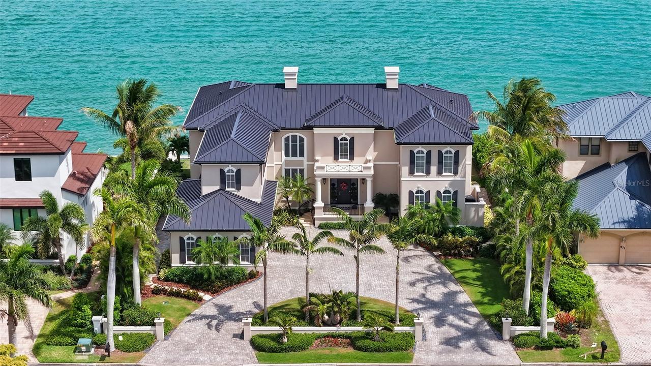 667 Mourning Dove Dr., Sarasota, FL 34236