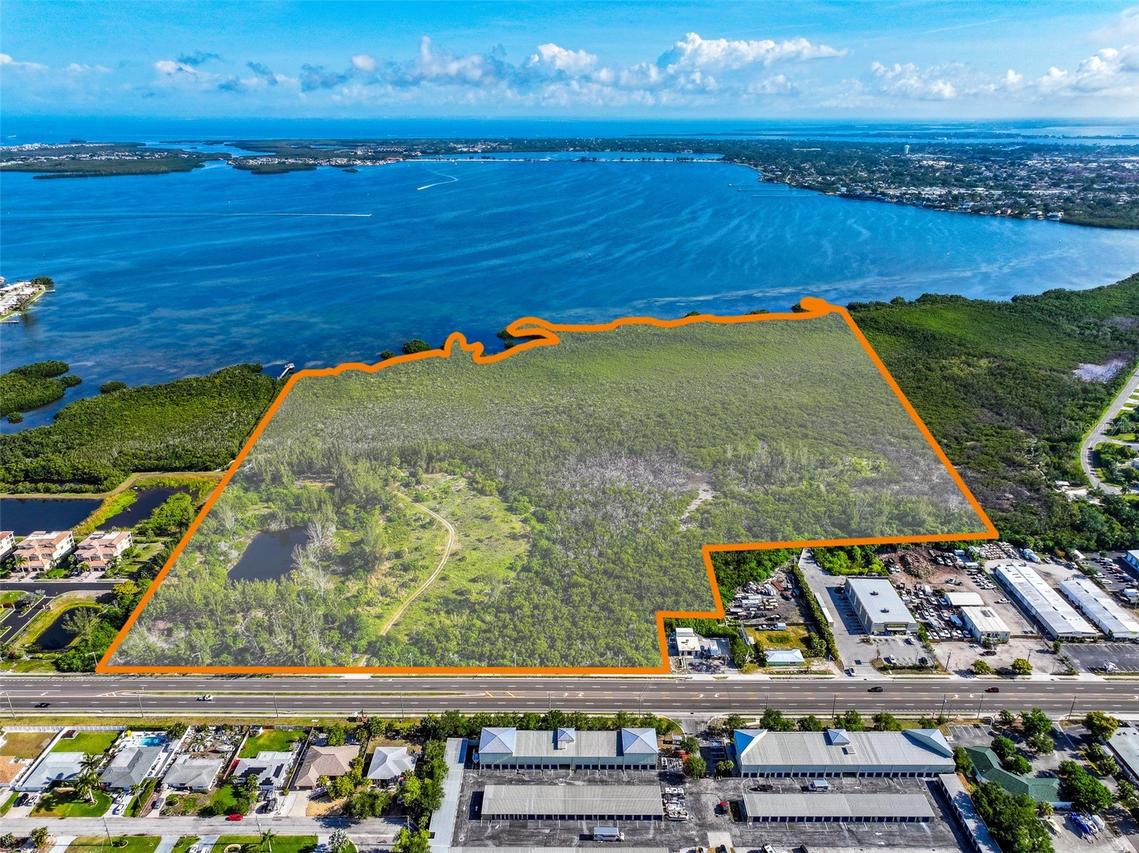 9000 Cortez Rd., Bradenton, FL 34203