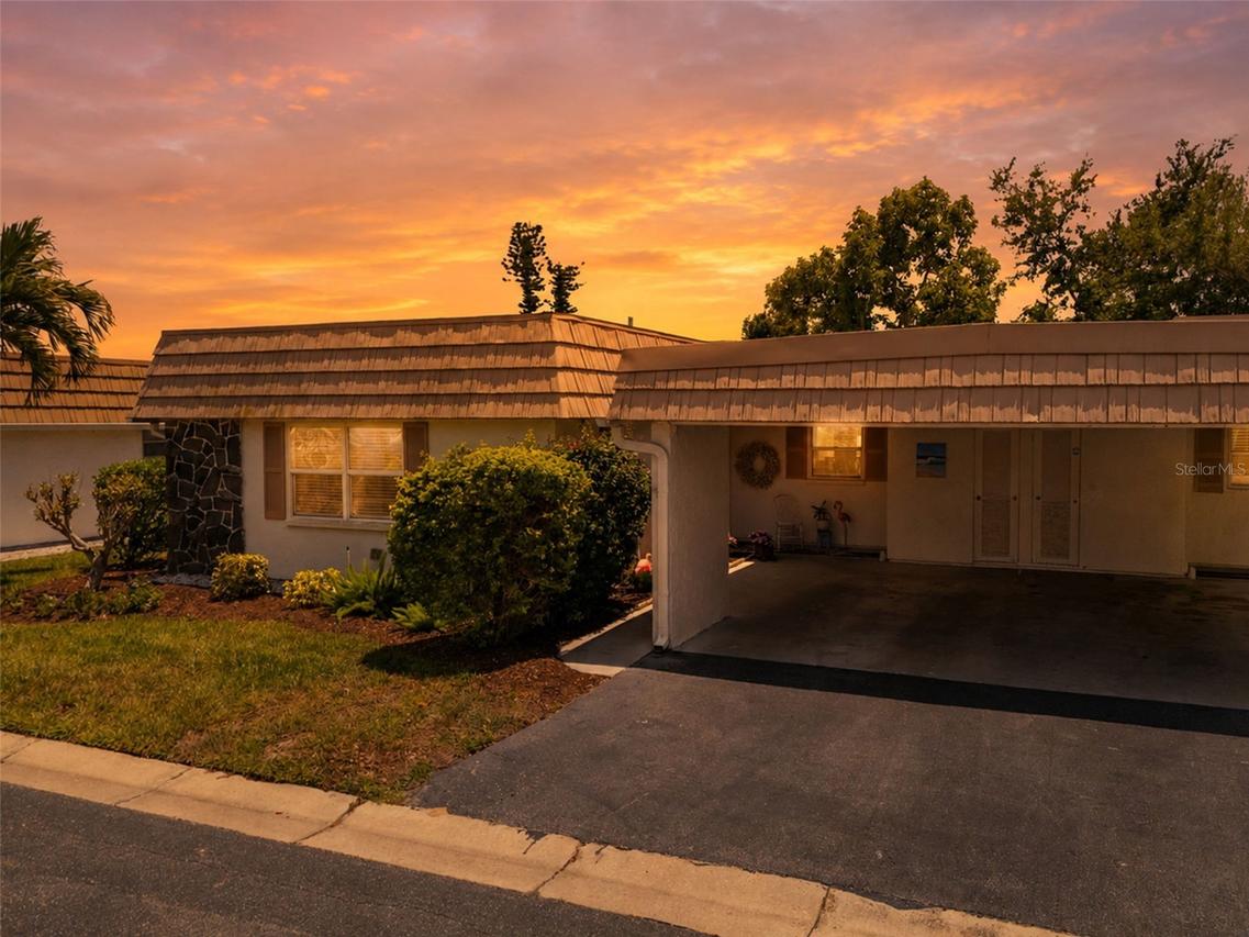 2330 Riverbluff Pkwy. #V245, Sarasota, FL 34231