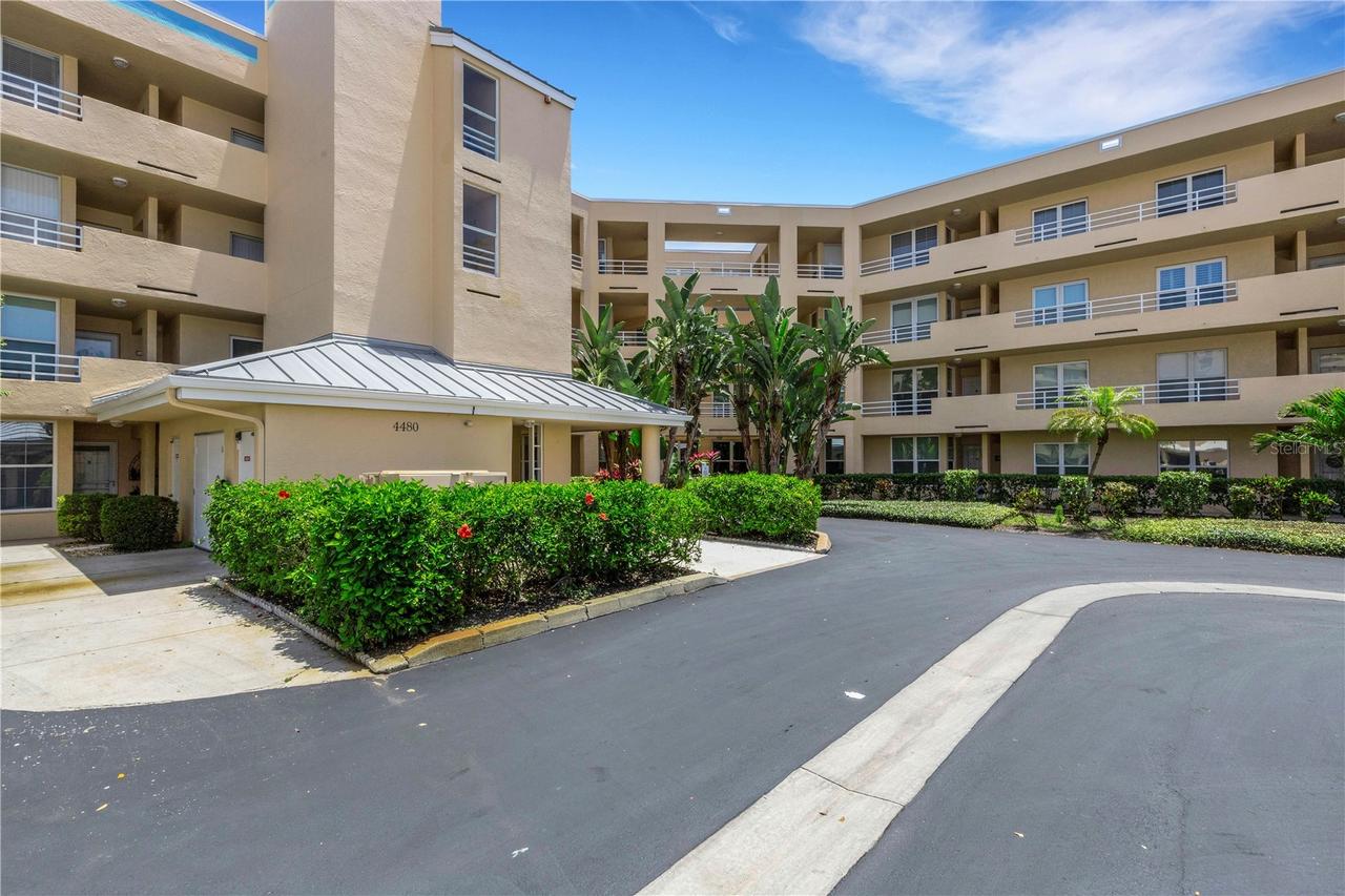 4480 Fairways Blvd. #208, Bradenton, FL 34209