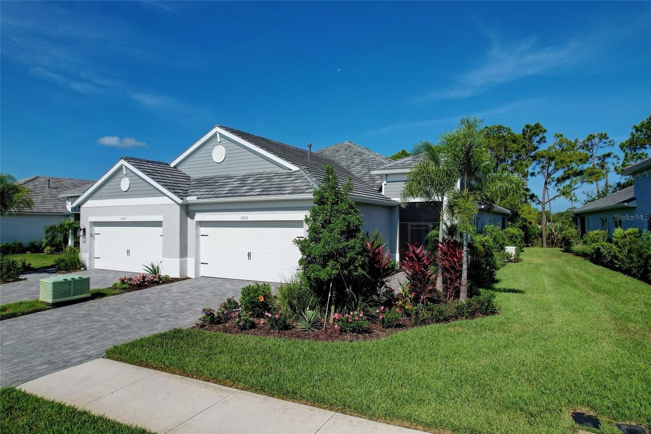 10233 Lake Wales Cir., Sarasota, FL 34241