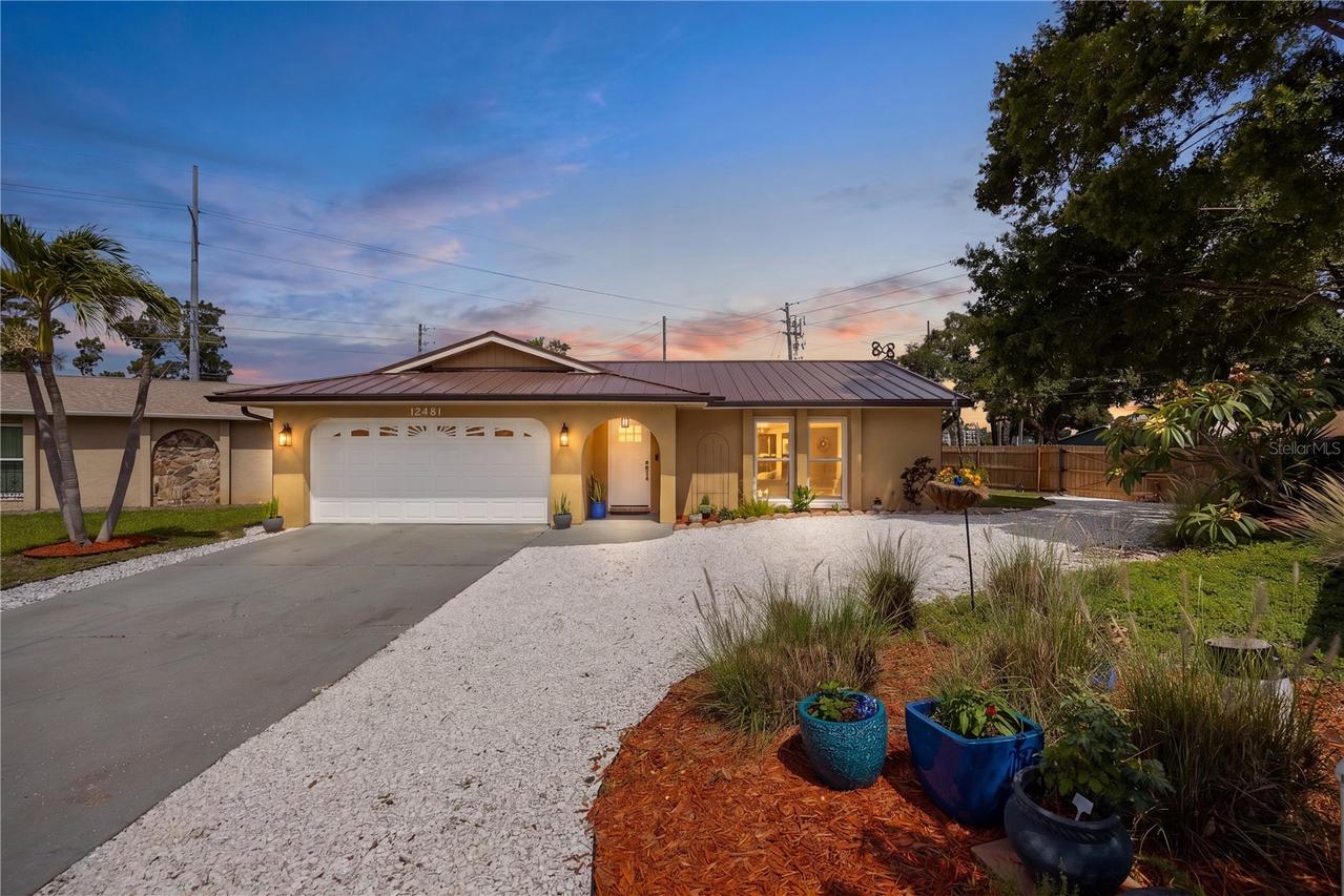 12481 Regency Ave., Seminole, FL 33772
