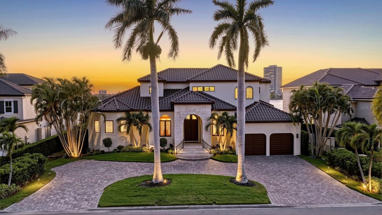 344 W Royal Flamingo Dr., Sarasota, FL 34236