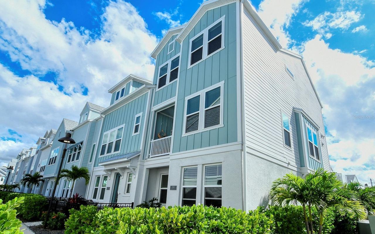 2300 Lindstrom St., Sarasota, FL 34237