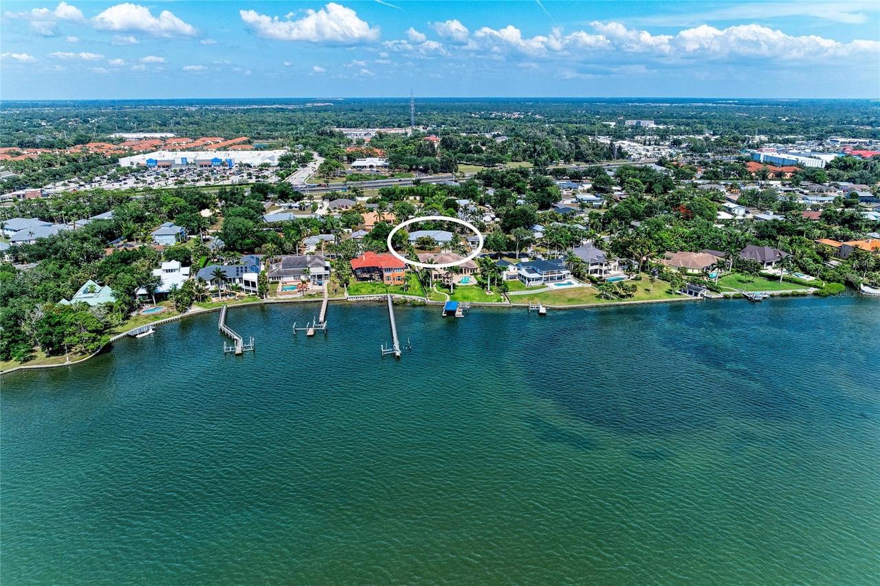 347 Bayshore Dr., Osprey, FL 34229