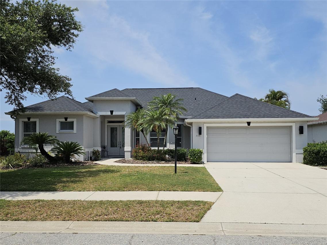 774 Planters Manor Way, Bradenton, FL 34212