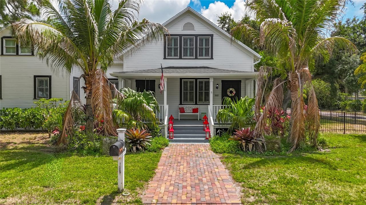 3621 1st Ave., Bradenton, FL 34205
