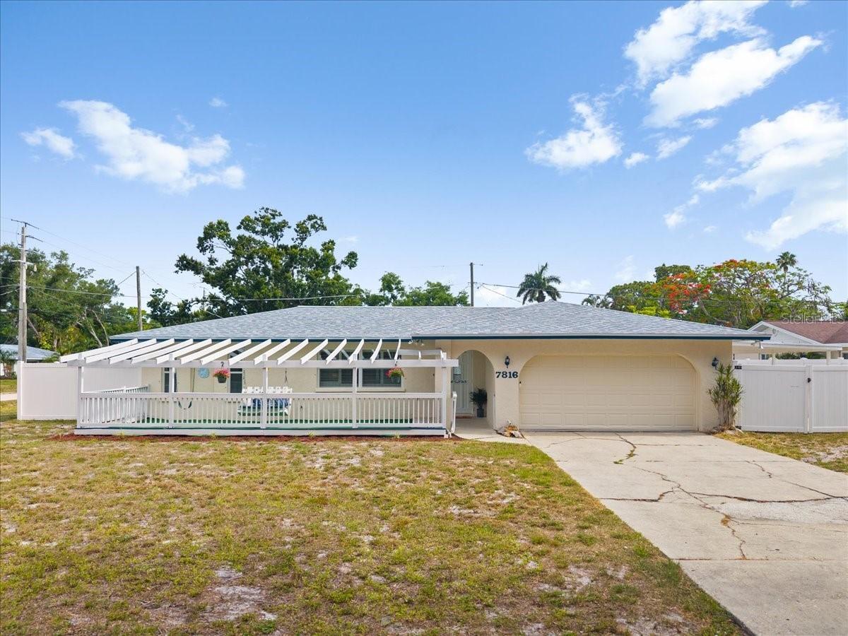7816 3rd Ave., Bradenton, FL 34209