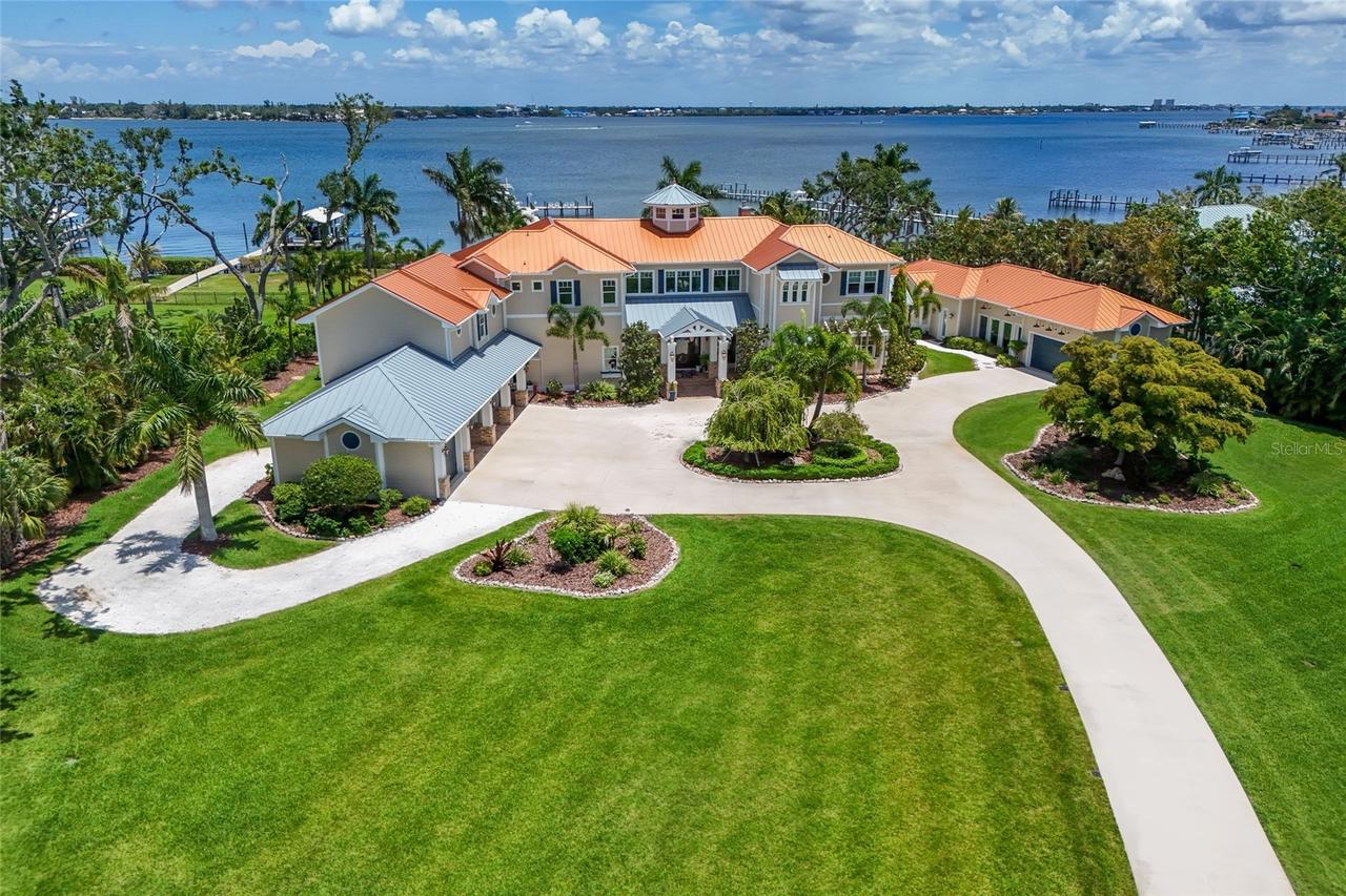 1707 71st St., Bradenton, FL 34209