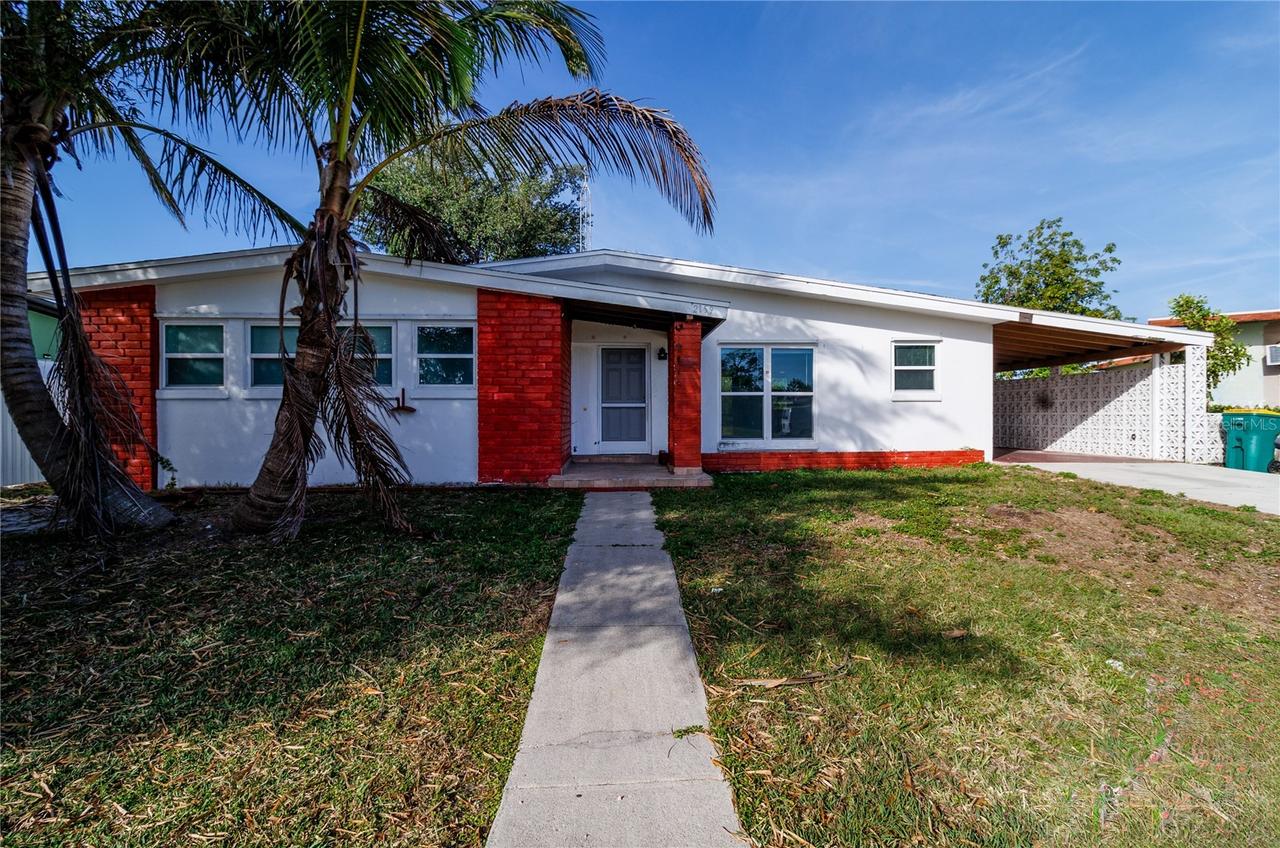 2159 Floyd Ct., Port Charlotte, FL 33952