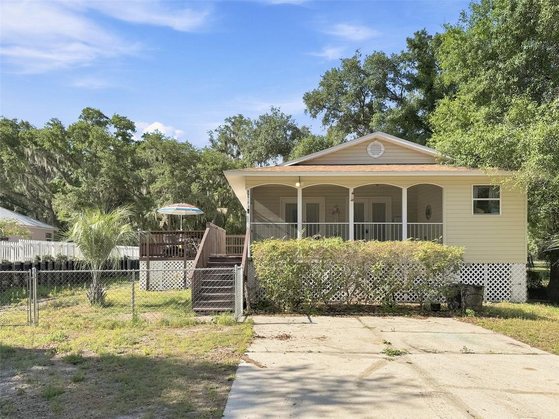 38932 Central Ave., Zephyrhills, FL 33540