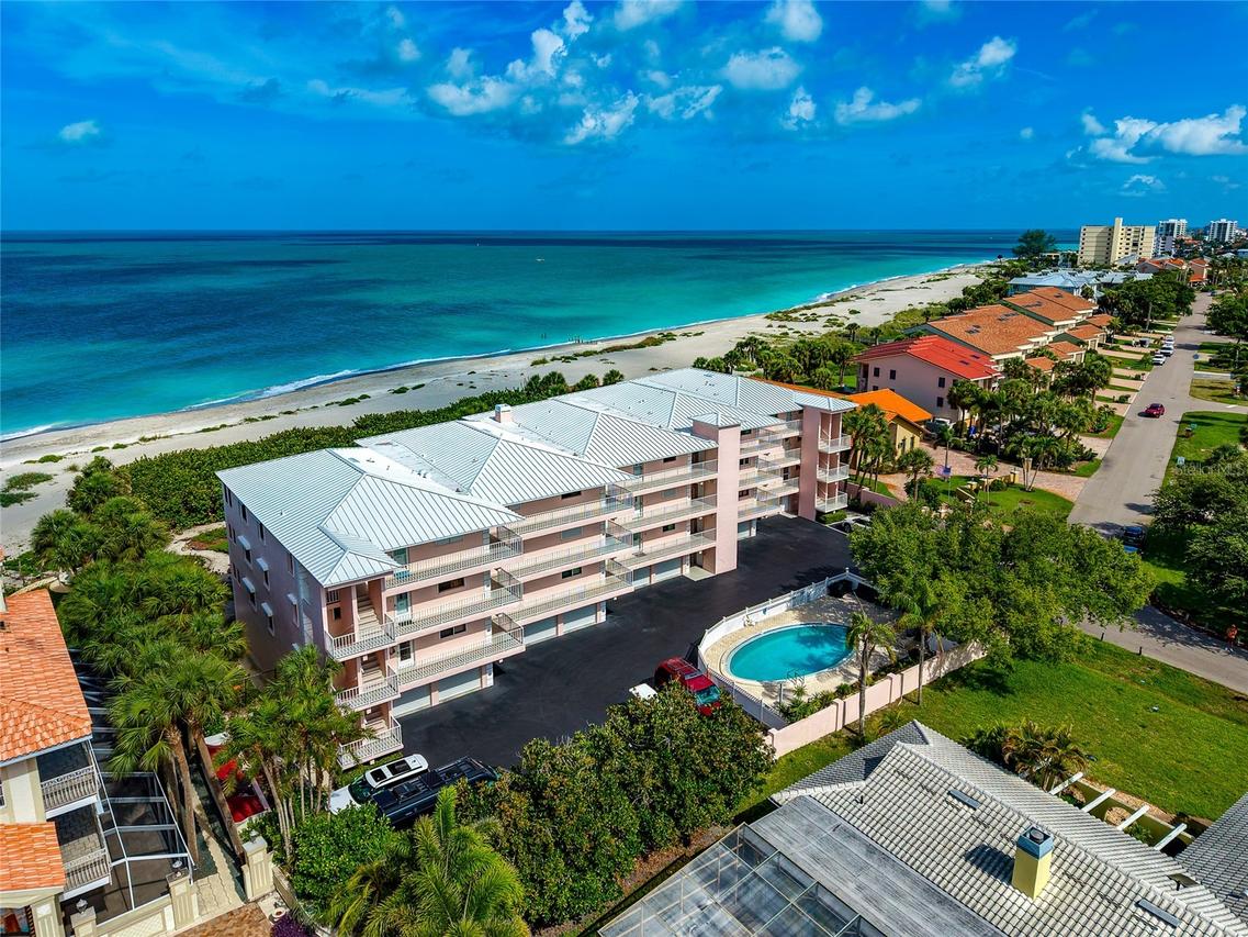 910 Golden Beach Blvd. #202, Venice, FL 34285