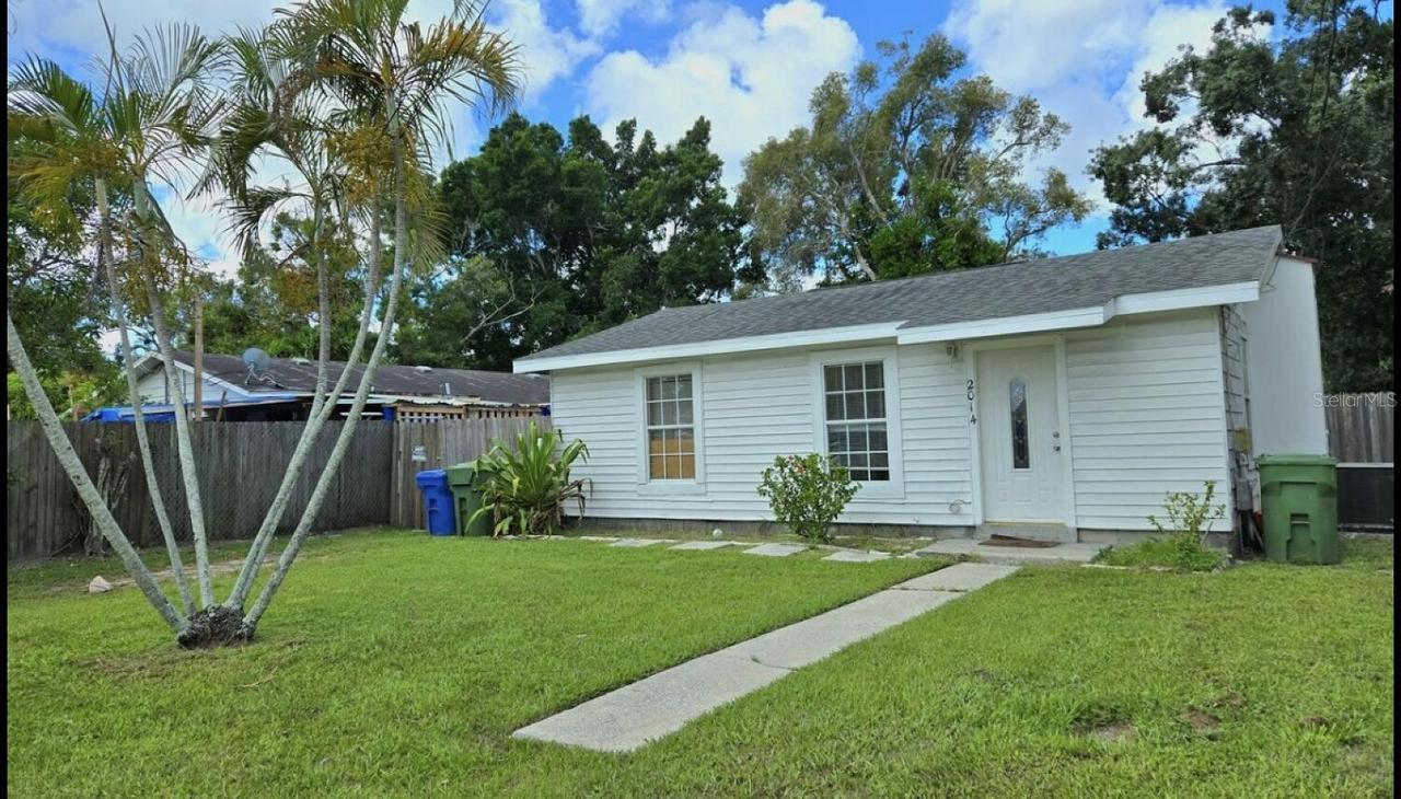 2014 10th St., Bradenton, FL 34205