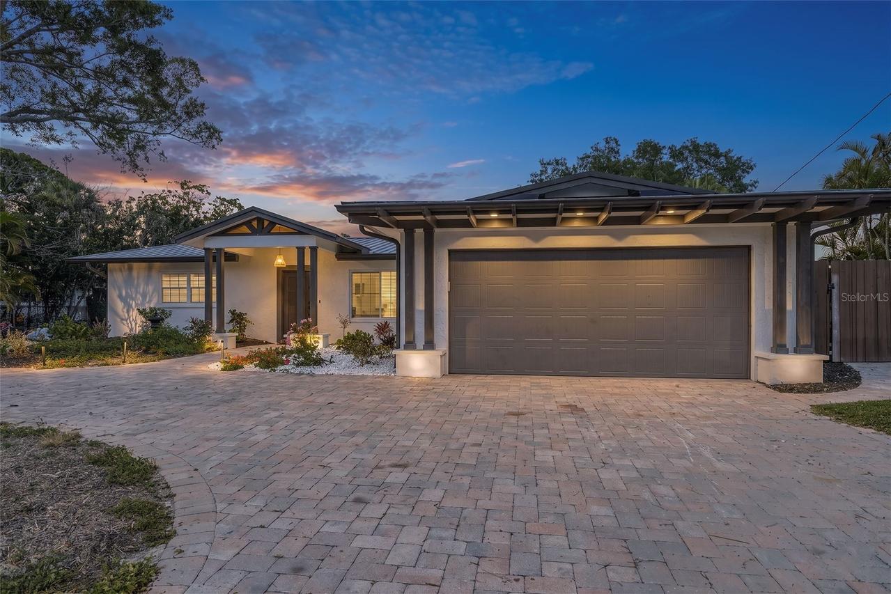 5073 Higel Ave., Sarasota, FL 34242