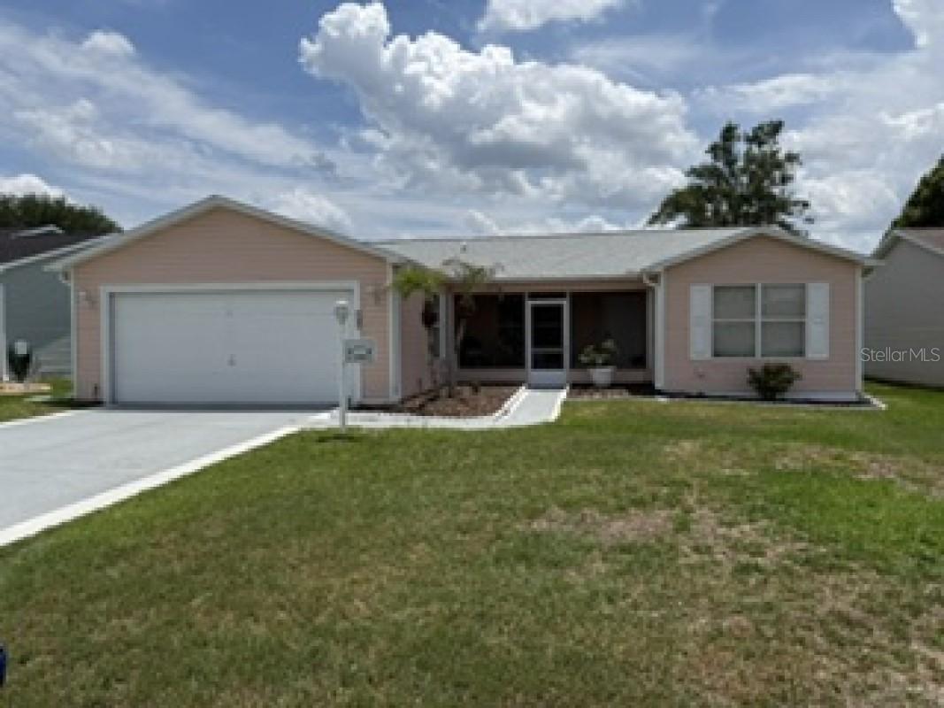 1304 Guadalupe Ct., Lady Lake, FL 32159