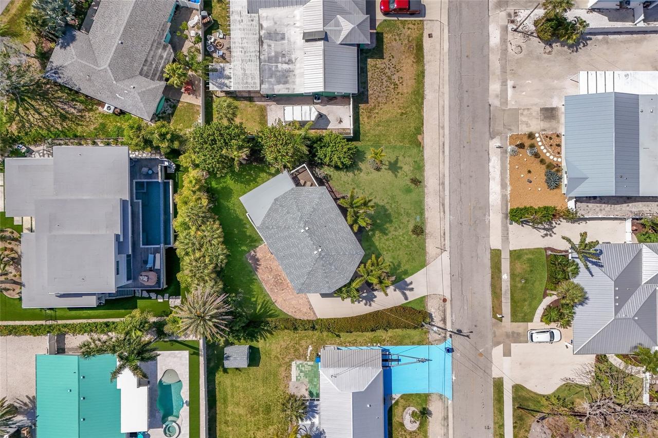 221 85th St., Holmes Beach, FL 34217