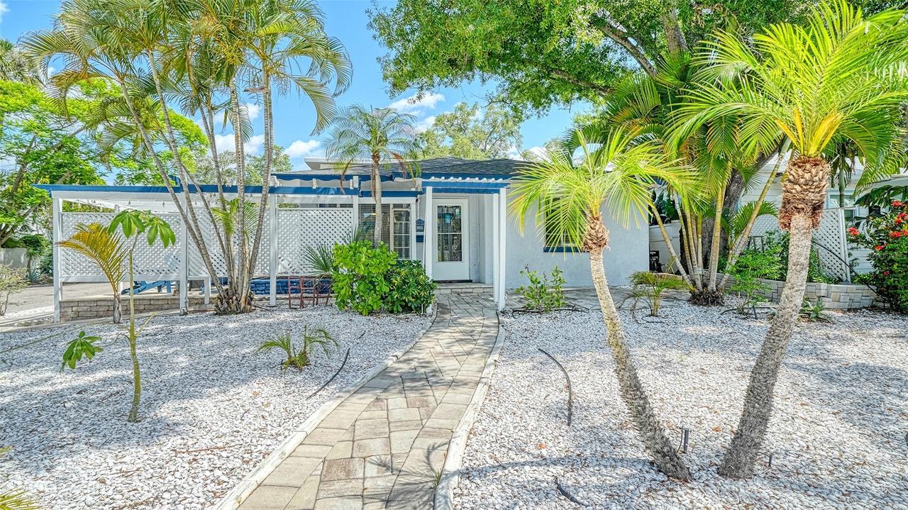 1903 Oak St., Sarasota, FL 34236